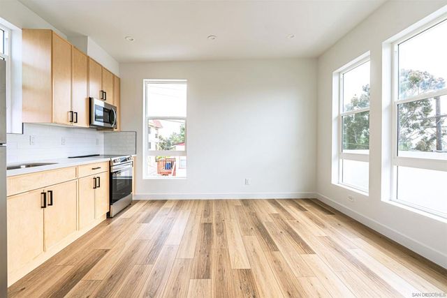 2945 B St, San Diego, CA 92102