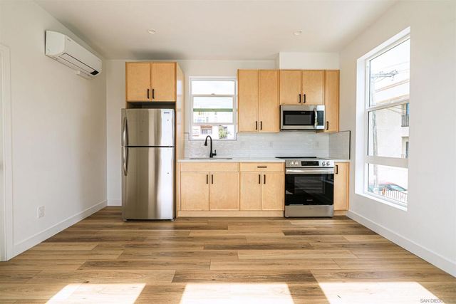 2945 B St, San Diego, CA 92102