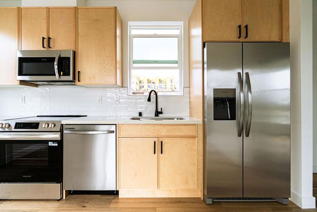 2945 B St, San Diego, CA 92102