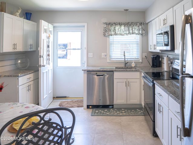 228B Buckingham Court, Lakewood, NJ 08701