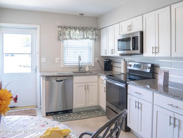 228B Buckingham Court, Lakewood, NJ 08701