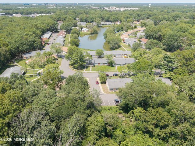 228B Buckingham Court, Lakewood, NJ 08701