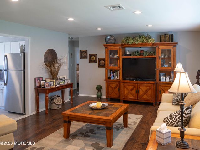 228B Buckingham Court, Lakewood, NJ 08701