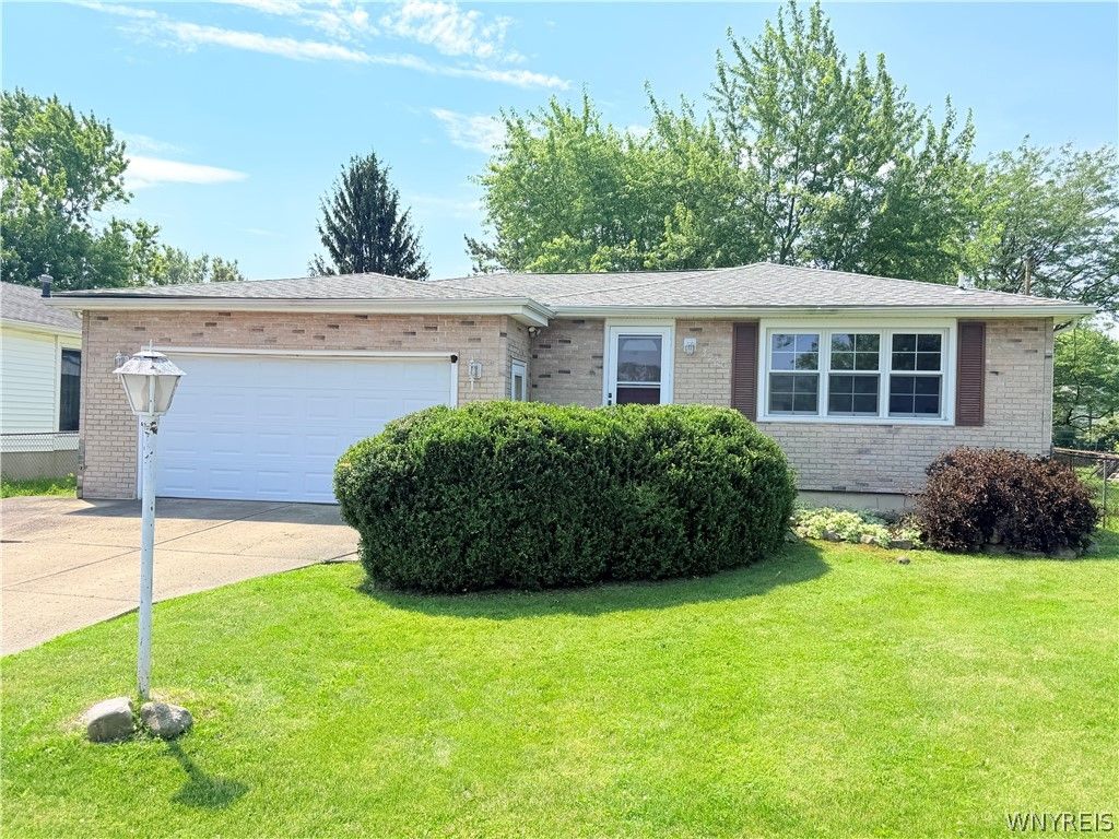 3920 Brian Court, Hamburg, NY 14075