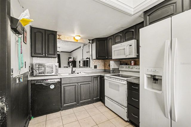 6308 NEWTOWN CIRCLE C4, Tampa, FL 33615