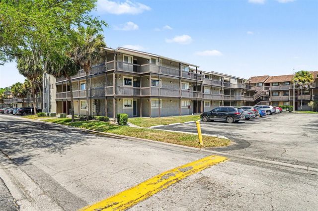 6308 NEWTOWN CIRCLE C4, Tampa, FL 33615