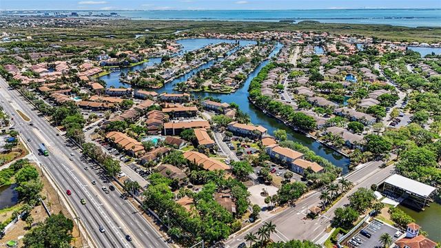 6308 NEWTOWN CIRCLE C4, Tampa, FL 33615