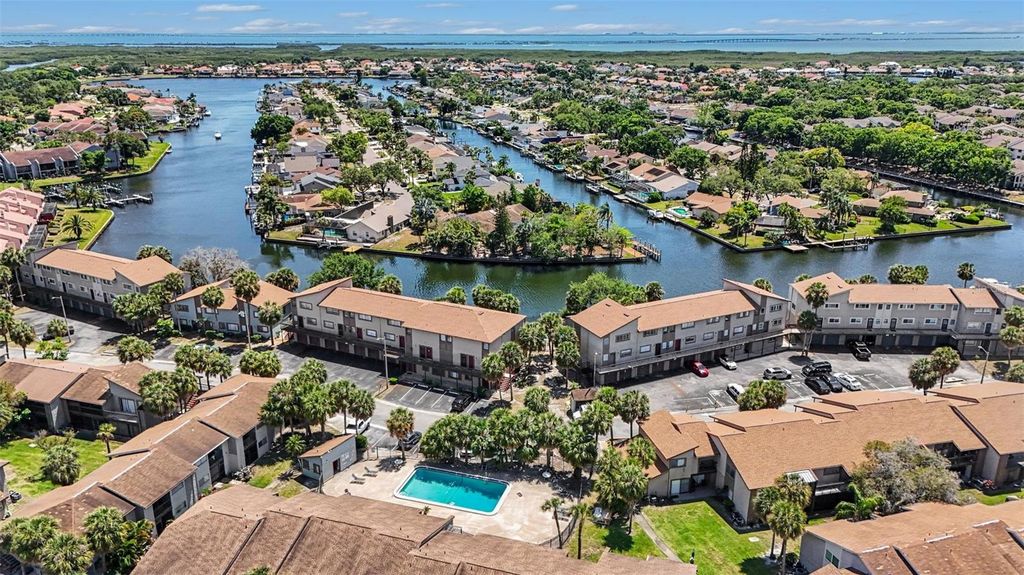 6308 NEWTOWN CIRCLE C4, Tampa, FL 33615