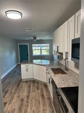 104 POCONO TRAIL WEST TRAIL W b, Nokomis, FL 34275