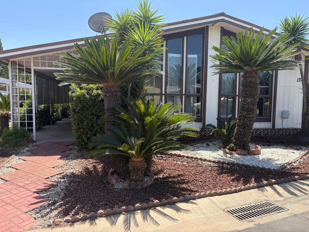 Image 1 of property listing at 1300 W Olson Avenue # 127, Reedley, CA 93654