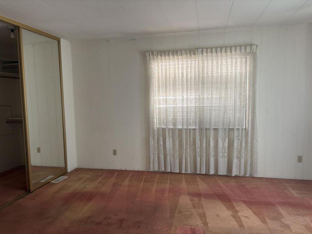 Image 35 of property listing at 1300 W Olson Avenue # 127, Reedley, CA 93654