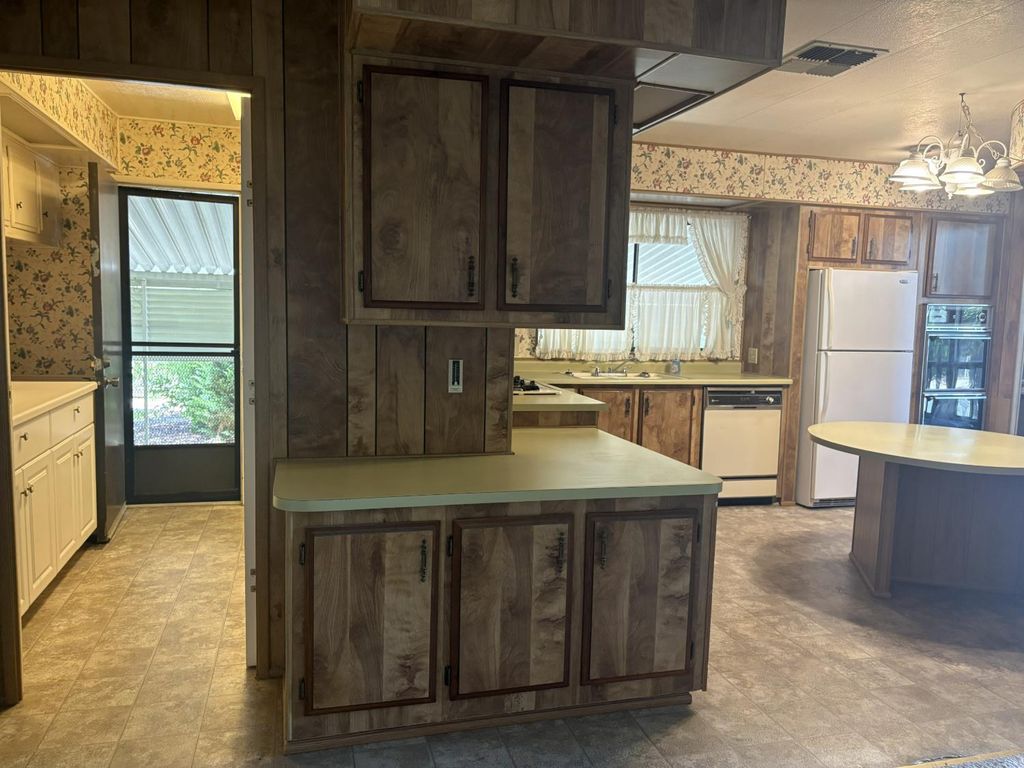 Image 5 of property listing at 1300 W Olson Avenue # 127, Reedley, CA 93654