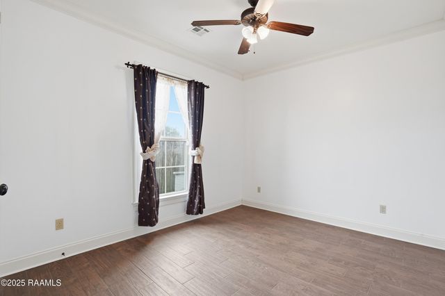 100 Tall Oaks Lane, Youngsville, LA 70592