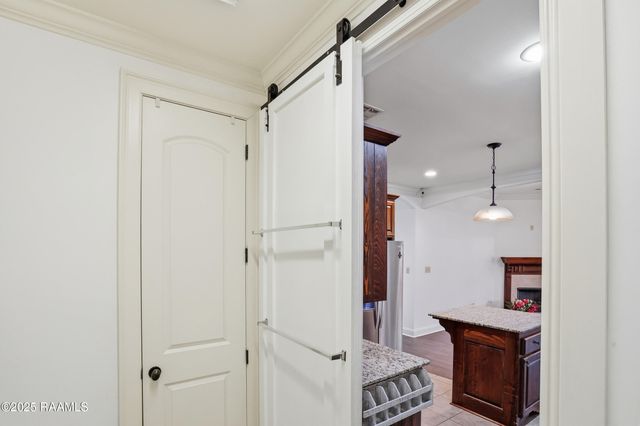 100 Tall Oaks Lane, Youngsville, LA 70592