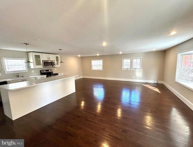 2730 OLD CEDAR GROVE RD, Broomall, PA 19008