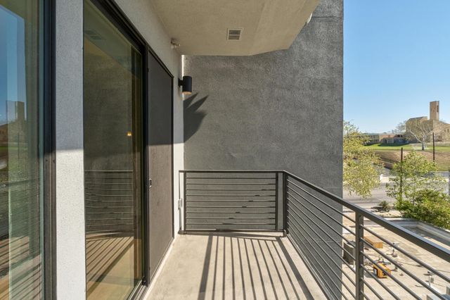 1615 E 7th ST 402, Austin, TX 78702