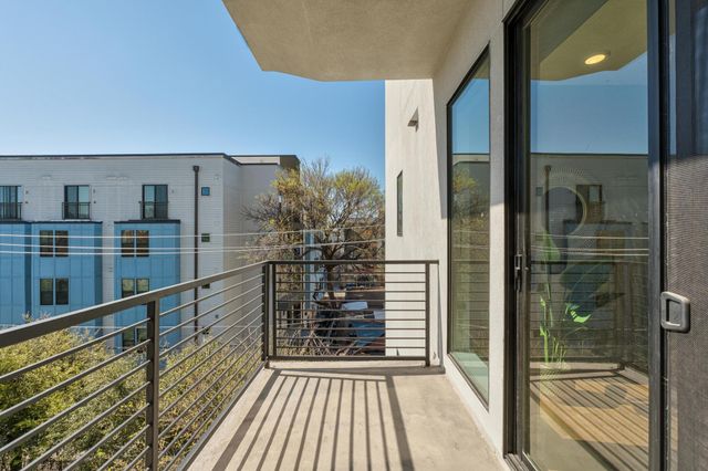 1615 E 7th ST 402, Austin, TX 78702