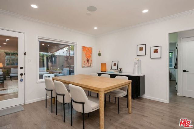 7244 Chicopee Avenue, Lake Balboa, CA 91406