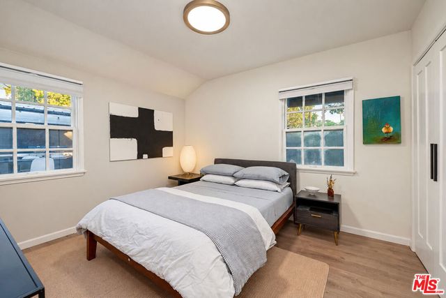 7244 Chicopee Avenue, Lake Balboa, CA 91406