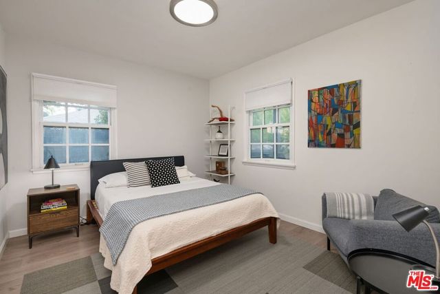 7244 Chicopee Avenue, Lake Balboa, CA 91406