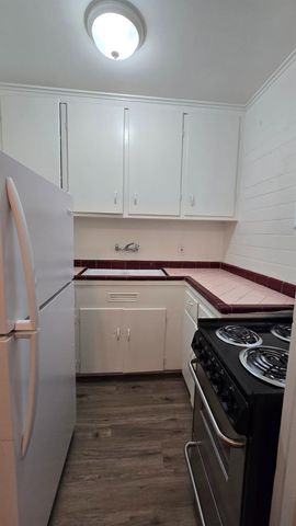 3335 E Normal Avenue, Fresno, CA 93703