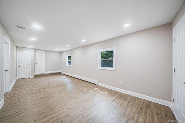 4 Evans Street, Coram, NY 11727