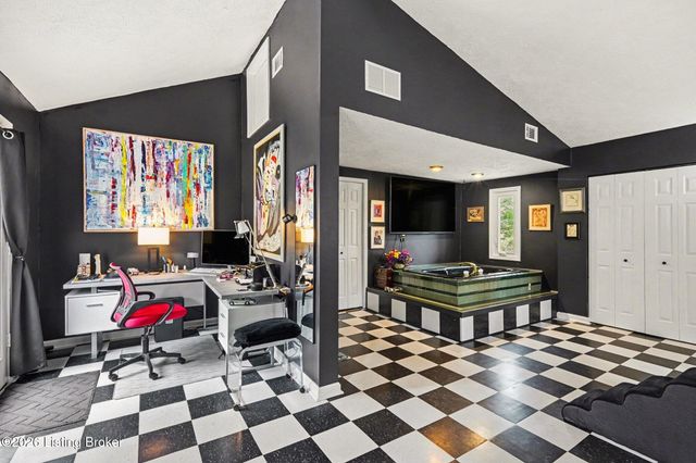 1944 N Preston Hwy, Shepherdsville, KY 40165