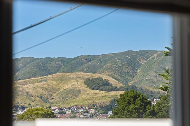 272 Taylor Drive, South San Francisco, CA 94080