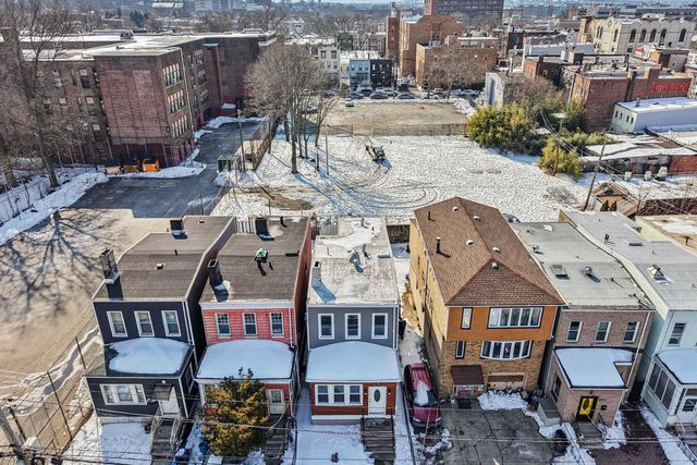 103 BOYD AVE, Jc, Bergen-lafayett, NJ 07304