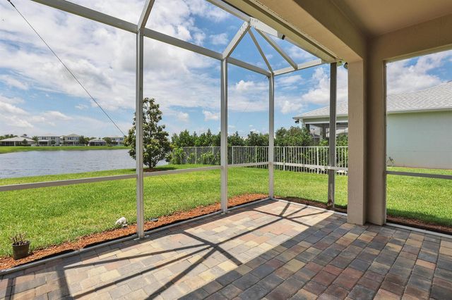 10484 SW Captiva Drive, Port St. Lucie, FL 34987