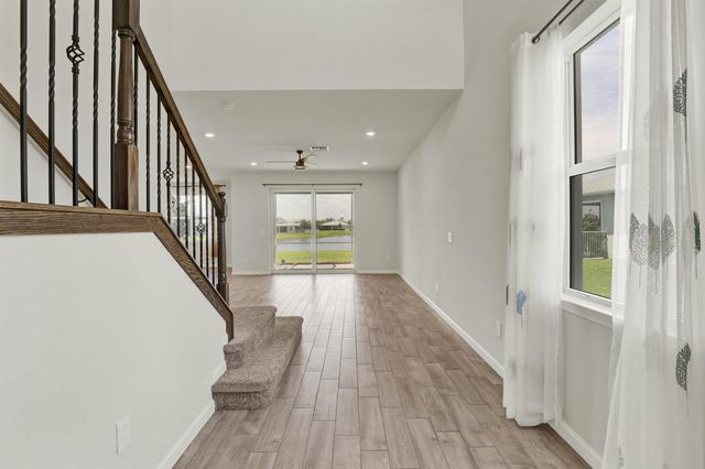 10484 SW Captiva Drive, Port St. Lucie, FL 34987
