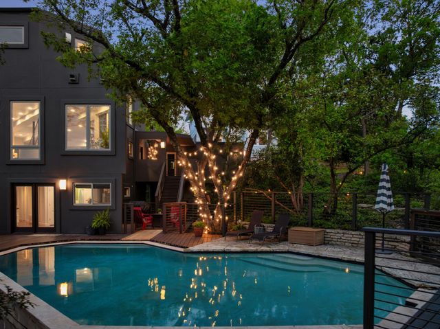 7626 Parkview CIR, Austin, TX 78731