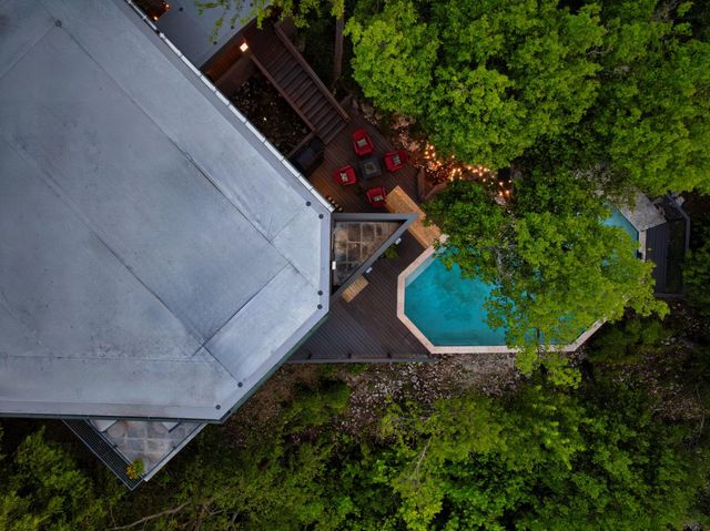 7626 Parkview CIR, Austin, TX 78731