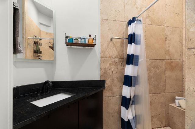 7626 Parkview CIR, Austin, TX 78731