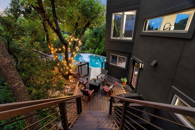 7626 Parkview CIR, Austin, TX 78731