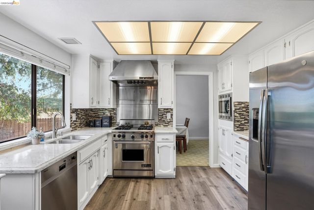 1805 Geyser Ct, Antioch, CA 94509