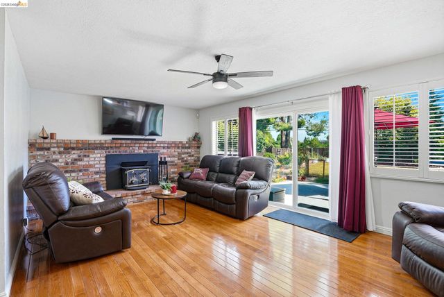 1805 Geyser Ct, Antioch, CA 94509