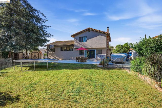 1805 Geyser Ct, Antioch, CA 94509