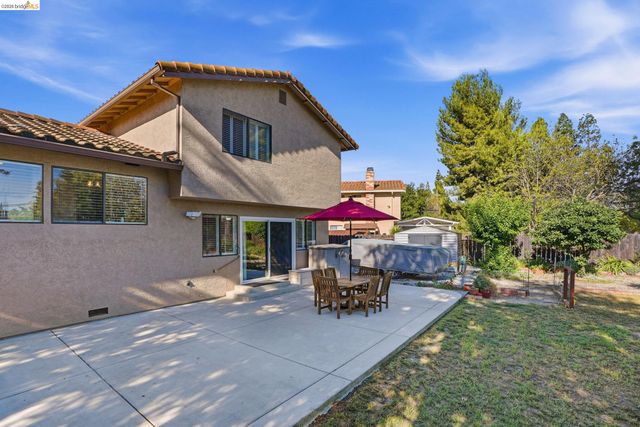 1805 Geyser Ct, Antioch, CA 94509