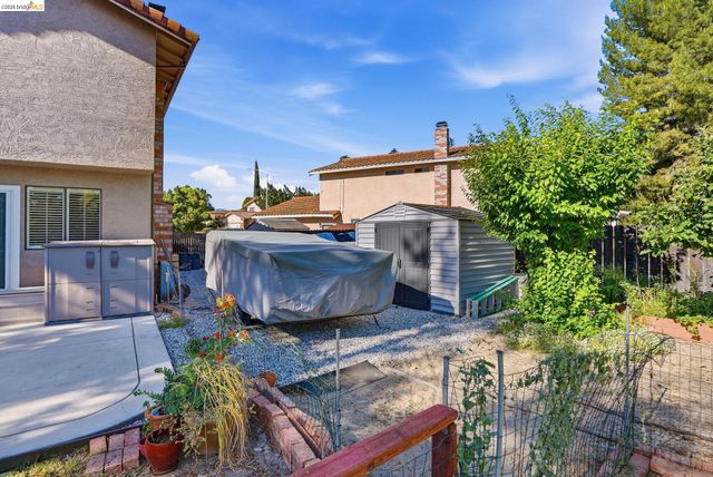 1805 Geyser Ct, Antioch, CA 94509