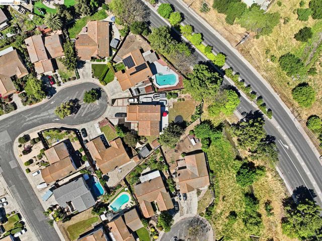 1805 Geyser Ct, Antioch, CA 94509