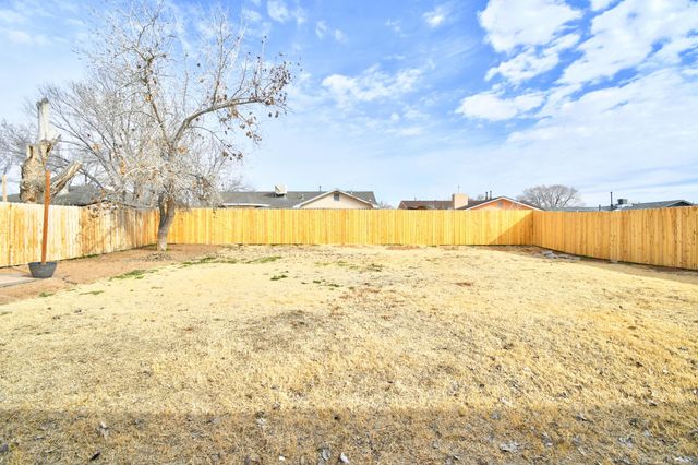 1020 Spruce Court SE, Los Lunas, NM 87031