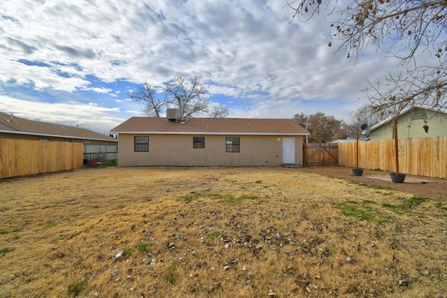 1020 Spruce Court SE, Los Lunas, NM 87031