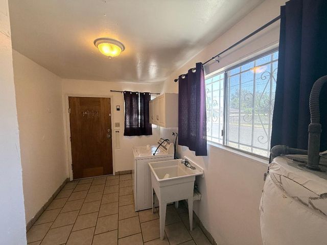 1348 Sanger Avenue, Sanger, CA 93657