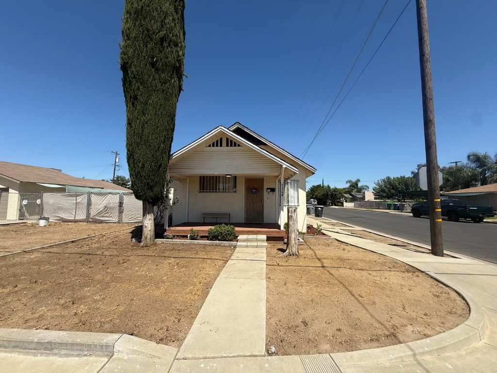 1348 Sanger Avenue, Sanger, CA 93657