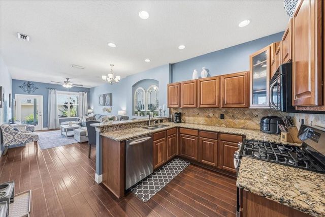 9606 ROYCE DRIVE, Tampa, FL 33626