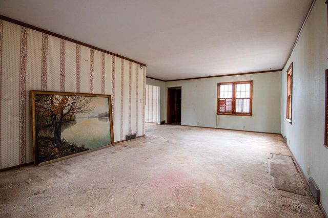 35 E Knapp Street, Unknown, WI 54868