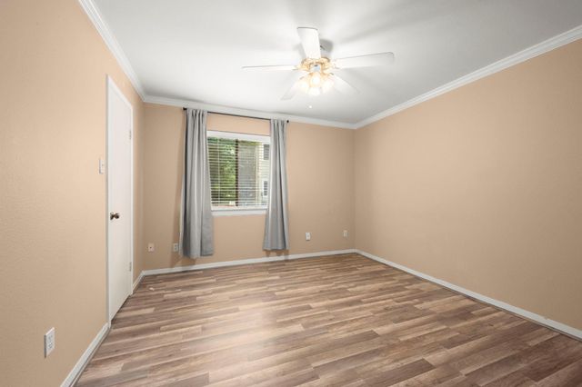 3500 Tangle Brush Drive 102, Spring, TX 77381