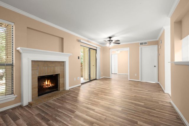3500 Tangle Brush Drive 102, Spring, TX 77381