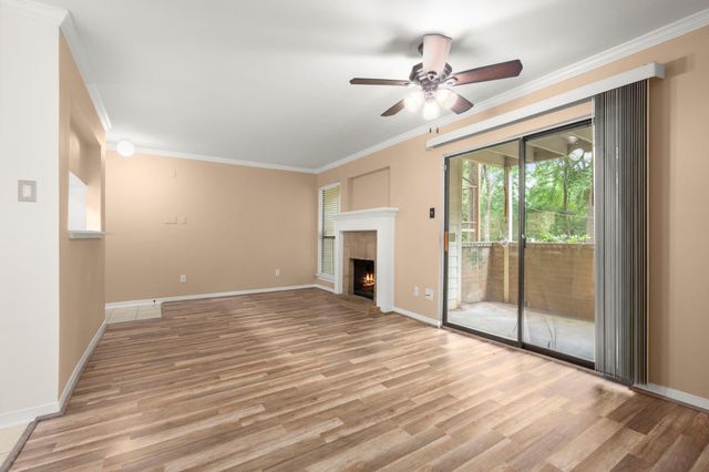 3500 Tangle Brush Drive 102, Spring, TX 77381